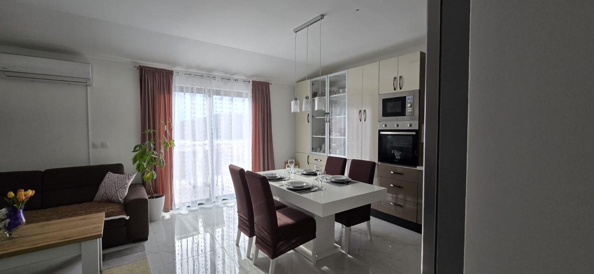 Apartman Grosic Брна Екстериор снимка